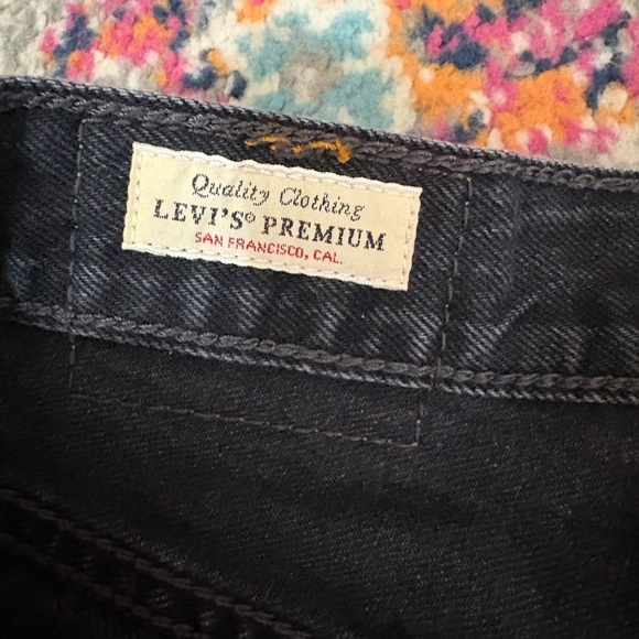 Levi's Women's Dark Gray Jean Shorts - Picture 3 of 7